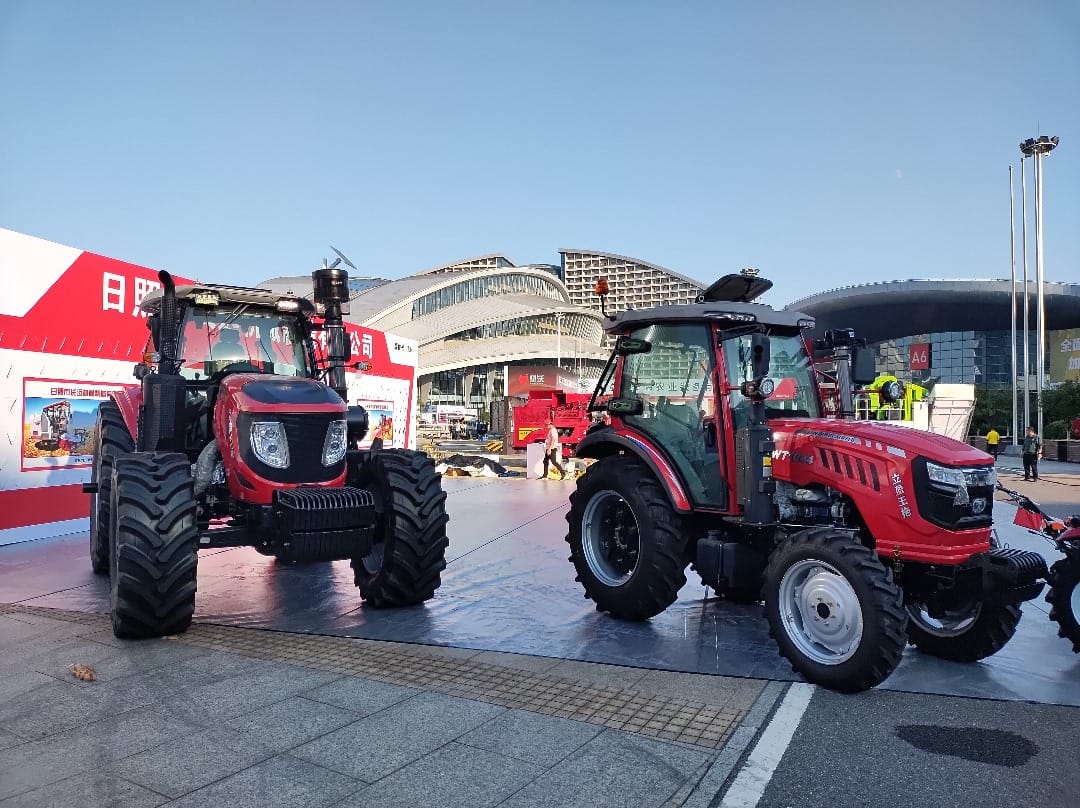 Tracteur ECARE 230 HP